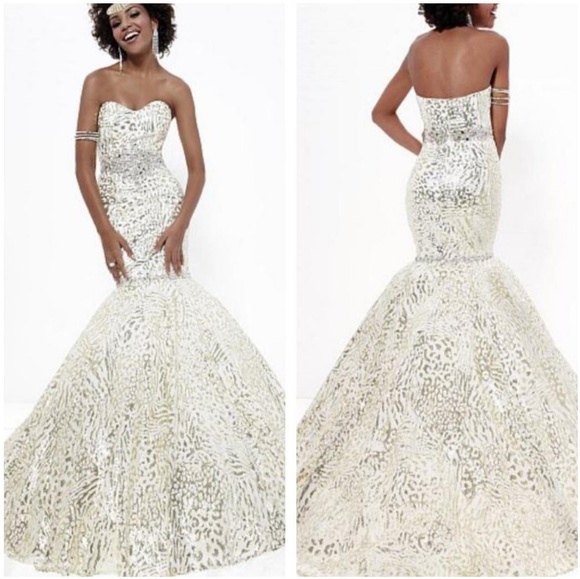Tiffany Gold White Sequin Mermaid Prom Gown Size 4 - Picture 1 of 8